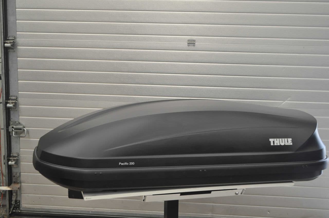 Box dachowy Thule Pacific 200